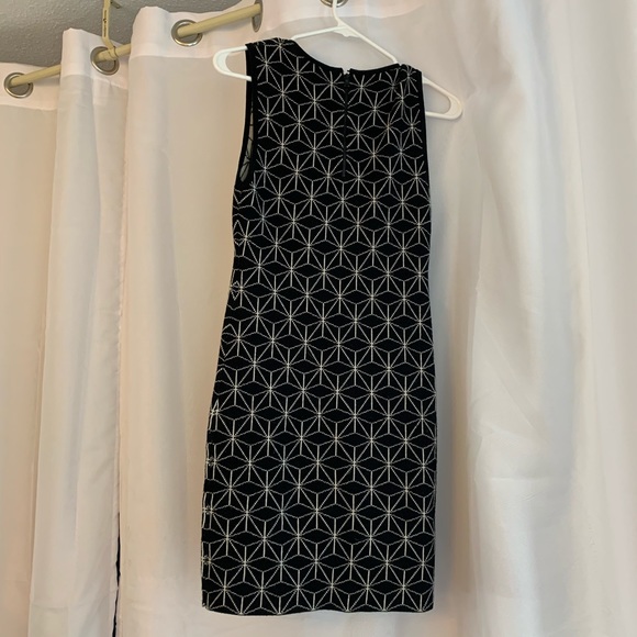 Knit Patterned Dress - Picture 4 of 4